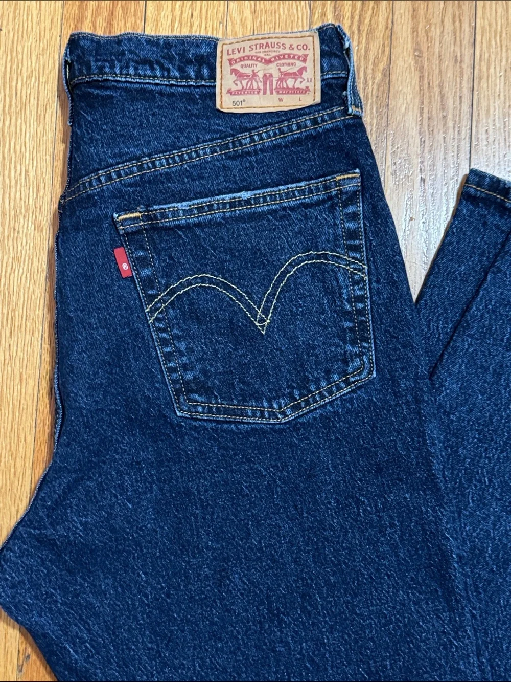 Levi's 501 Men's Dark Indigo Straight Jeans size W30 L30